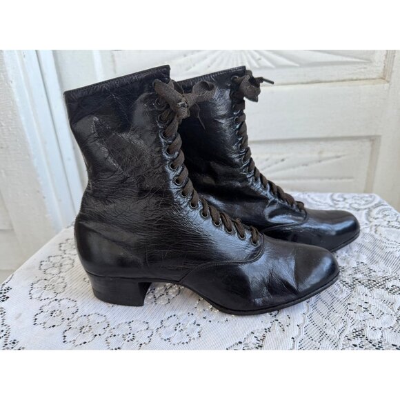 Antique 1910&#39;s Edwardian Womens Black Leather High Lace Up Boots Sz 5 - Picture 2 of 16